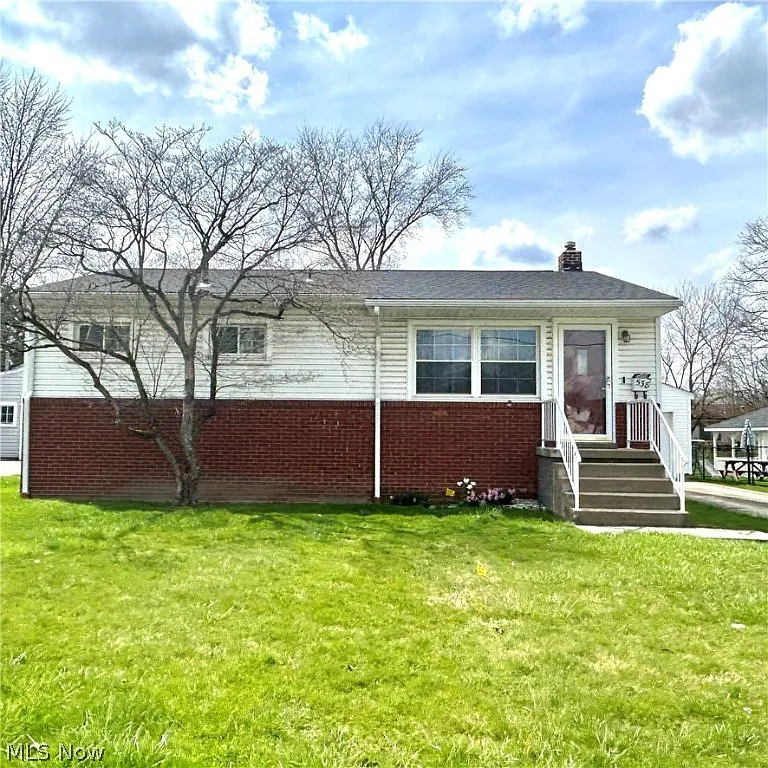 538 Rebecca Ave photo 1