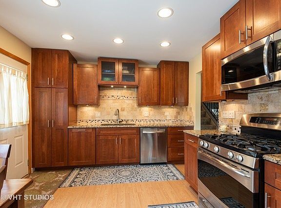 5th image of 1754 Richfield Ave