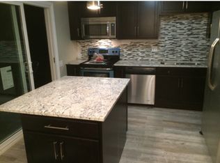 718 Jacolyn Dr NW, Cedar Rapids, IA 52405