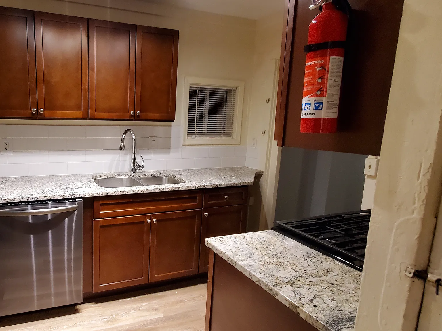 4 bed, 2.5 bath, 1650 sqft, $3,250 — Photo 3