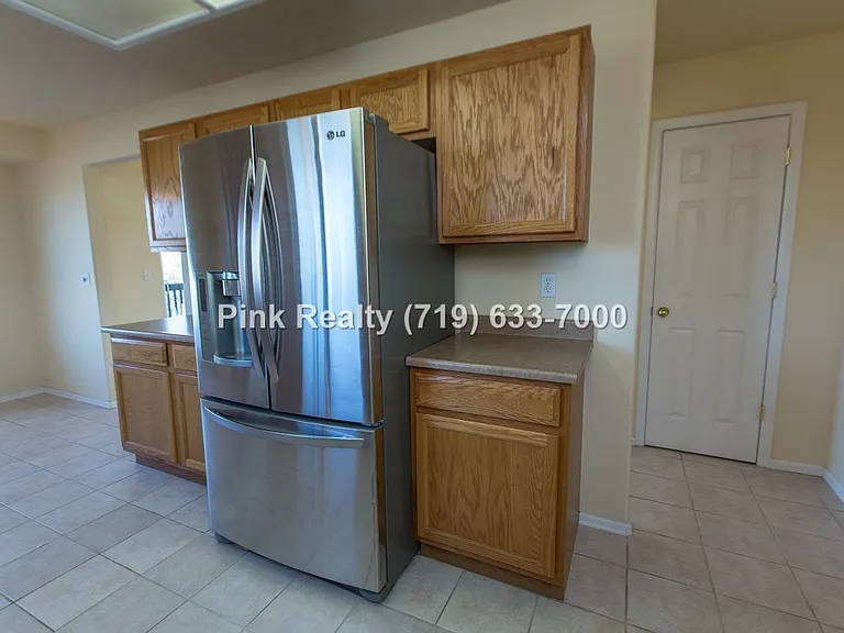985 Ridgebury Pl — Photo 14