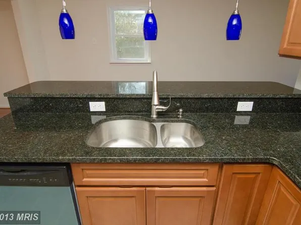 105 Oak Springs Dr, Glen Burnie, MD 21060