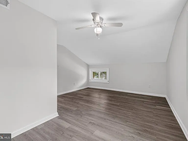 303 Nimitz Ave — Photo 21