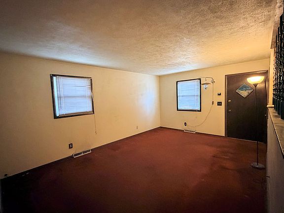 2nd image of 1020 Avenue E