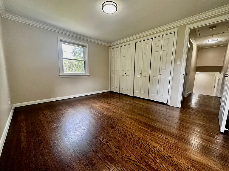 65 S Ashby Ave — Photo 8