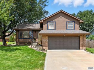 12112 Binney St, Omaha, NE 68164