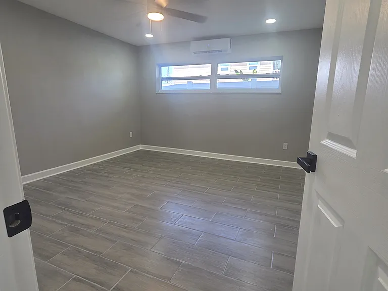 14906 N Bayshore Dr #2 — Photo 10