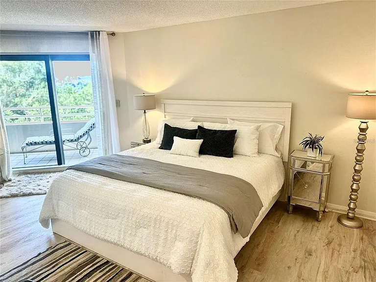 5950 Pelican Bay Plz S #505 — Photo 32