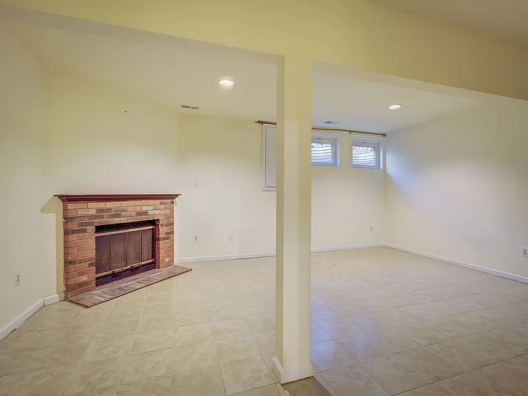 14907 Bradwill Ct — Photo 44