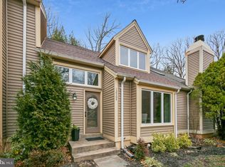 12564 Garland Tree Ct, Fairfax, VA 22033