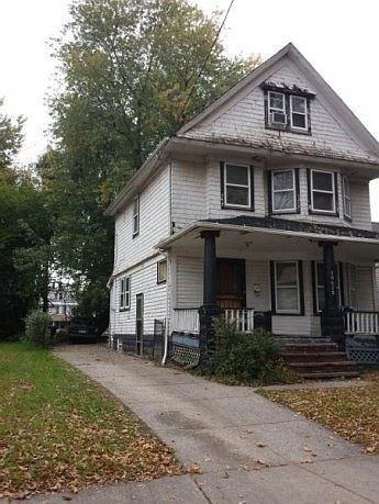 2nd image of 10625 Englewood Ave
