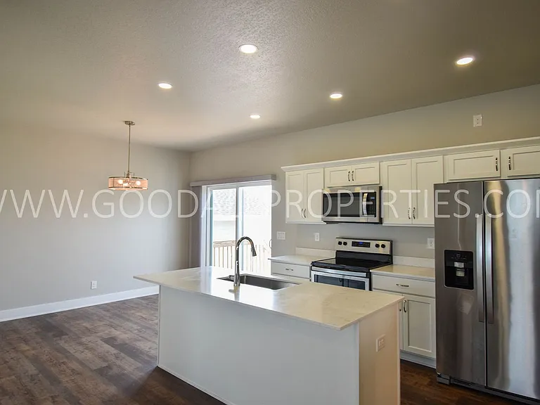 342 N Warrior Ln — Photo 10