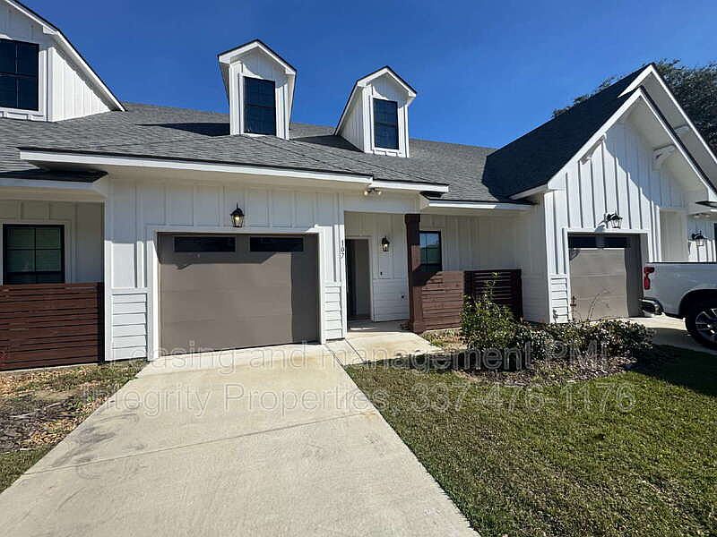 1st image of 107 Foster Grove Dr