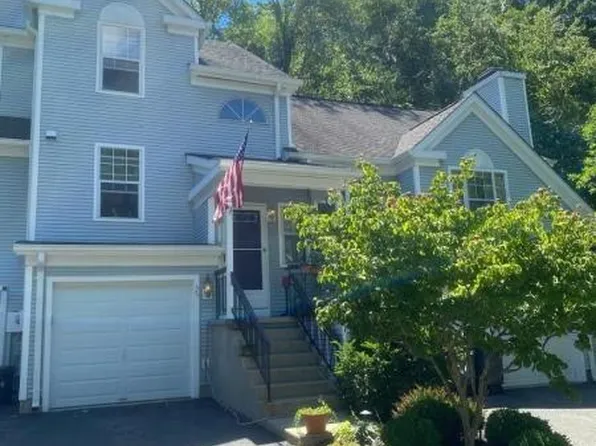 35 Rushmore Ln, Hackettstown, NJ 07840