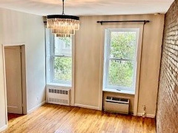 3rd image of 40 W 76th St APT 7