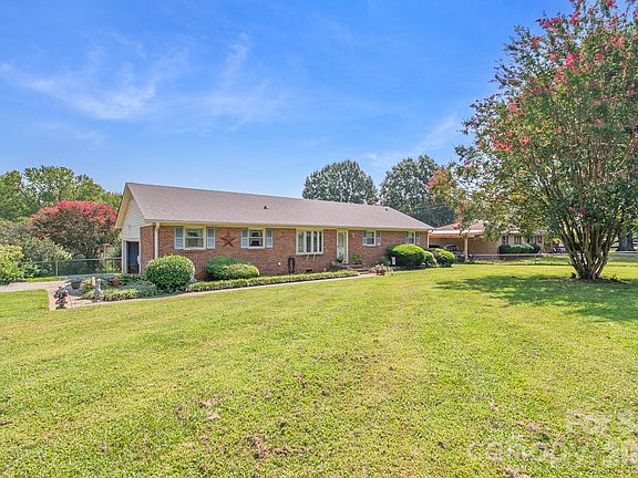 2nd image of 6424 Wilgrove Mint Hill Rd