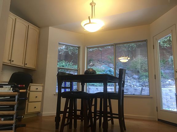 4th image of 24 Durazno Ct