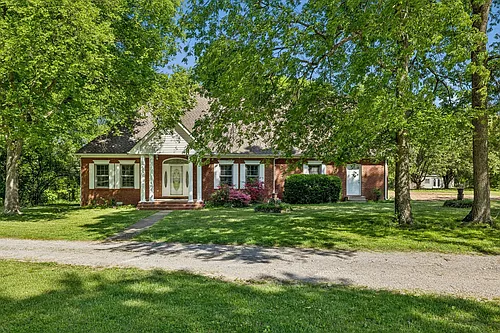 1019 Hilton Ln Photo 1
