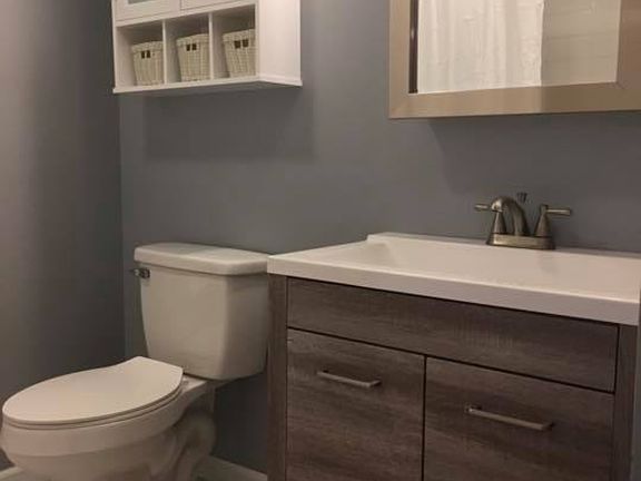 2nd image of 131 Iron Oak Cir