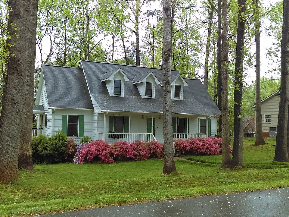 1st image of 4425 Huntington Dr