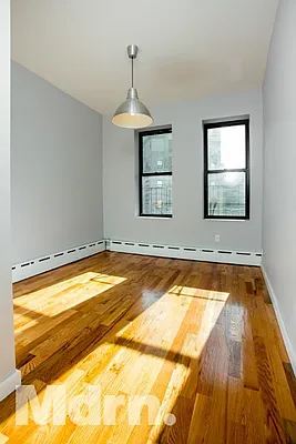 Rented by Mdrn Residential | media 5