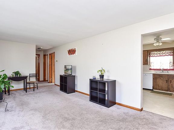 5th image of 2146 Lynn Dr