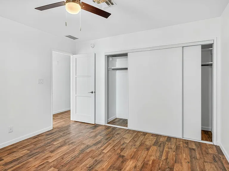 572 Federal St — Photo 9