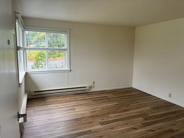 21284 Conway Hill Ln — Photo 4