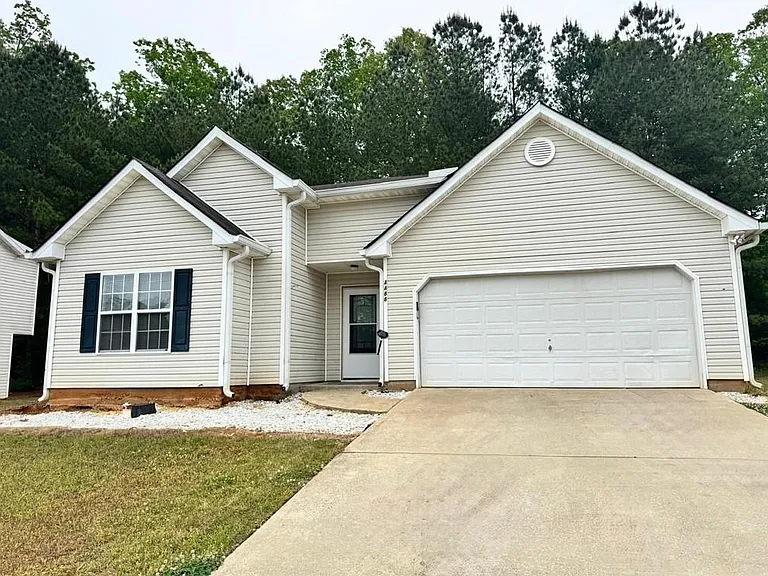 4488 James Wade Dr — Photo 1