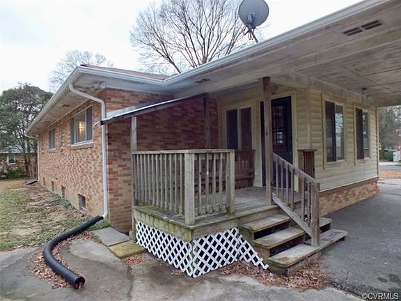 3rd image of 1658 Forest Glenn Cir