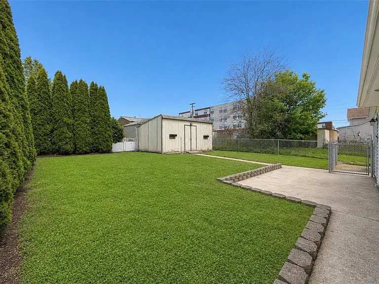 1119 Furnace St — Photo 22