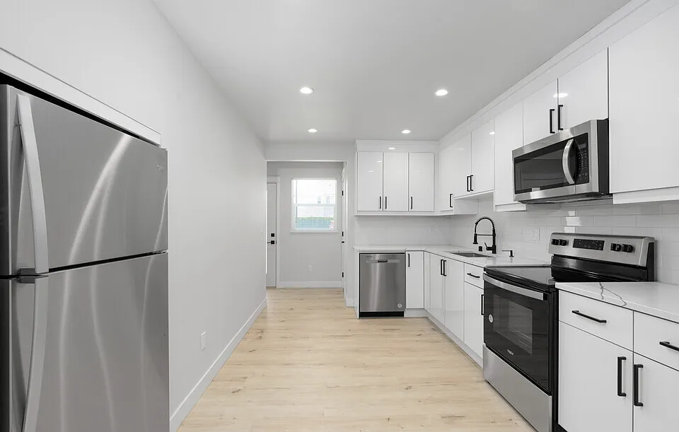 3408-3412 Northwest