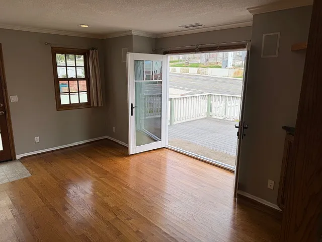 302 N Gertruda Ave — Photo 14