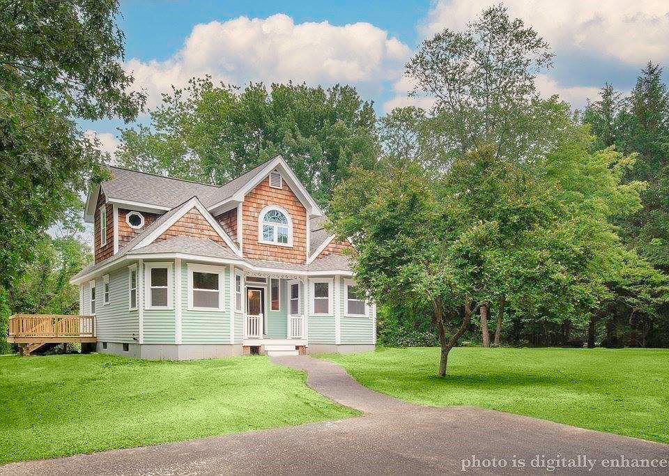 1st image of 12 Heritage Rd
