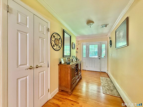4th image of 11 Joan Road