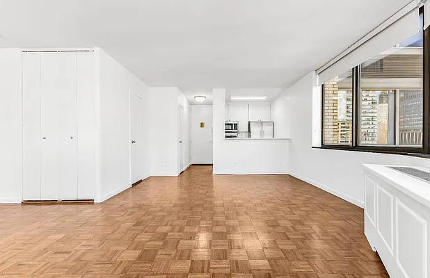 Rented by REAL New York | media 10