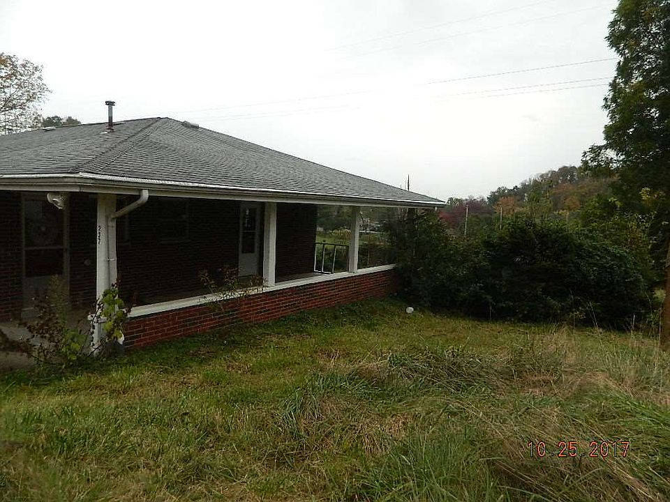 2nd image of 237 Maddy Cemetery Rd