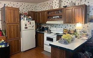 2nd image of 2062 NE 100th Street Rd