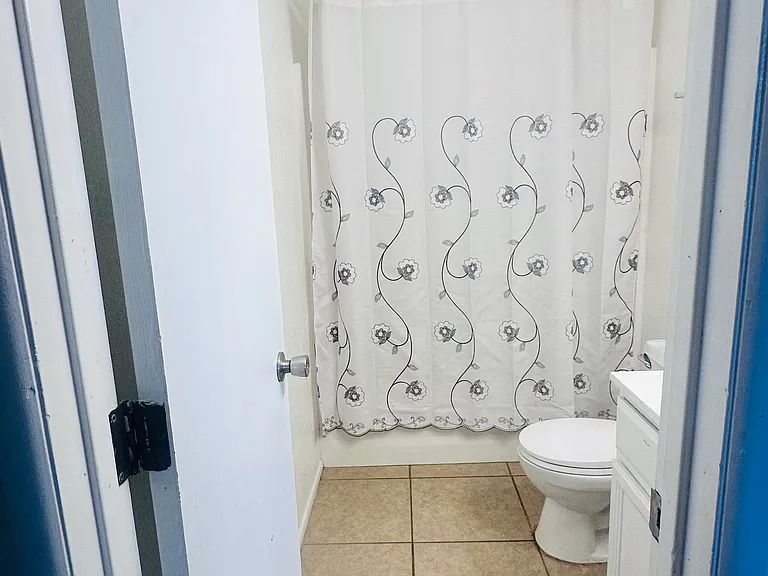 1535 S Van Buren Ave #1 — Photo 14