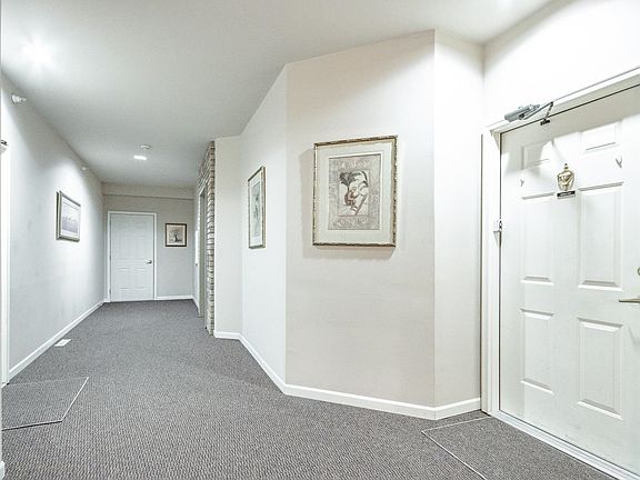 4th image of 1630 Wheeler Rd Unit 201