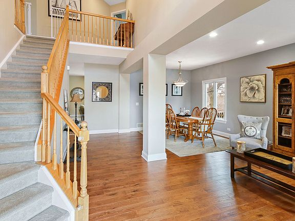3rd image of 506 Blackstone Ct