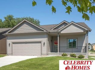 8524 S 69th Cir, Papillion, NE 68157