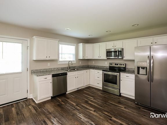 4th image of 142 Westover Ave