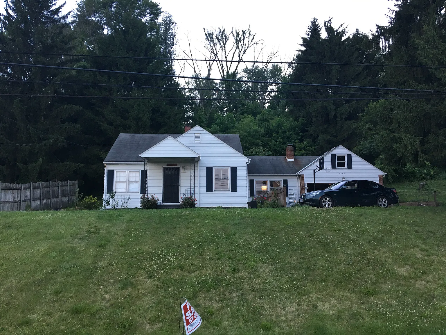1845 Old Logan Rd SE photo 1