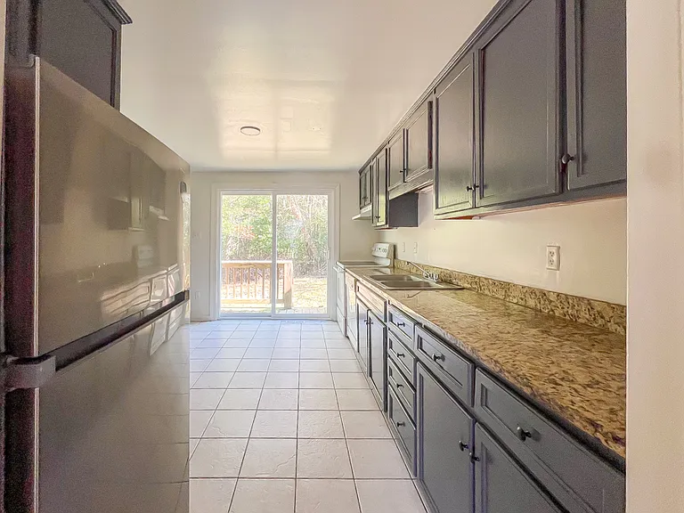 7 Fox Hill Dr #7 — Photo 10