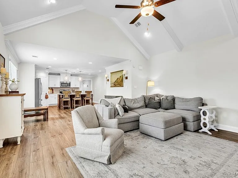 253 Pedric Dr — Photo 7