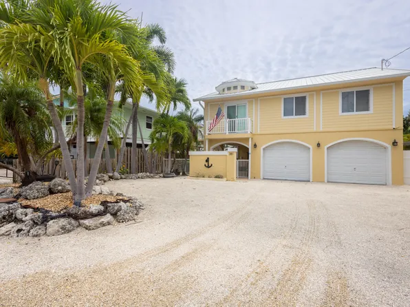 381 Caribbean Dr E, Summerland Key, FL 33042