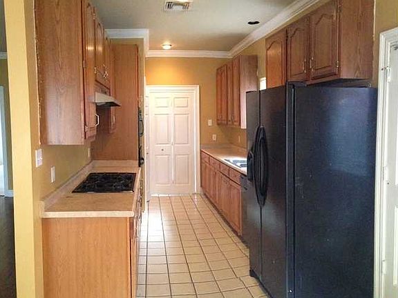 4th image of 4020 W Esplanade Ave S