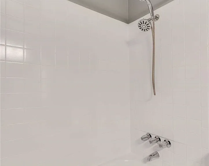 623 E Matchwood Pl — Photo 19