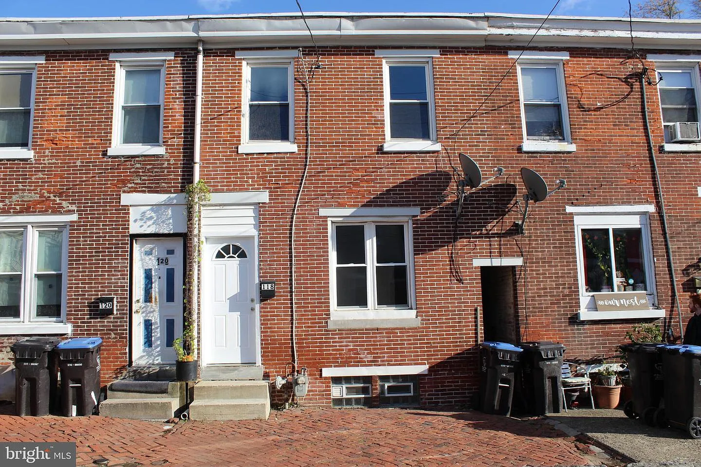 118 Chain St photo 1